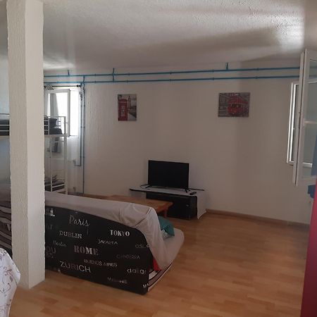 Gogo Location 1 Apartment Forest-Saint-Julien Luaran gambar