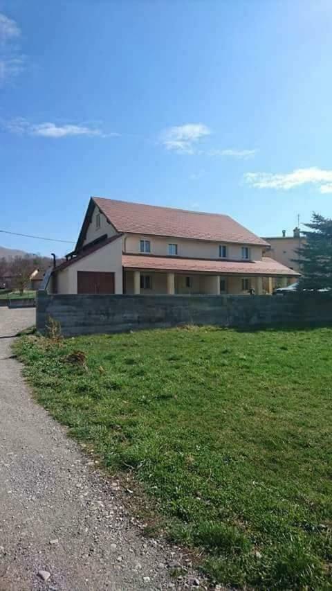 Gogo Location 1 Apartment Forest-Saint-Julien Luaran gambar