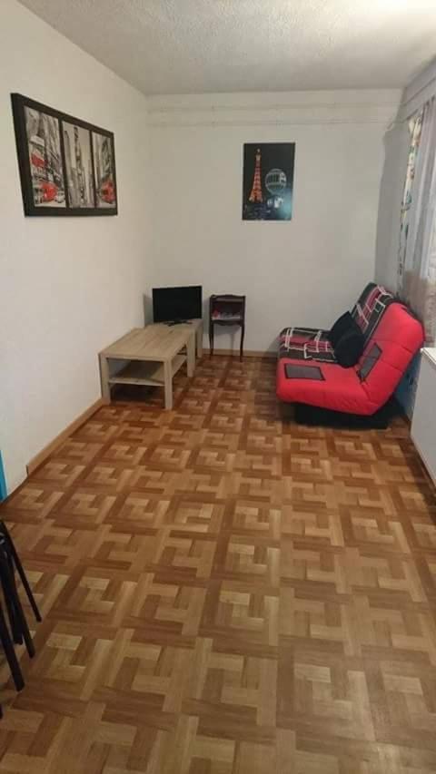 Gogo Location 1 Apartment Forest-Saint-Julien Luaran gambar